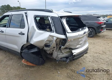 2017 Ford Explorer z USA, uszkodzony, nr VIN 1FM5K7B81HGB59510